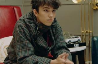 左伟爆料歌手视频,歌手幕后故事大曝光  第1张